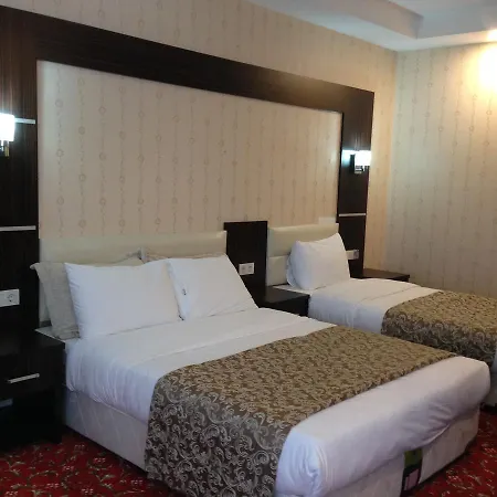 Hotel Grand Temel 3*